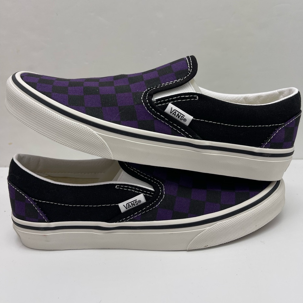 Vans Men’s Purple Checkered Classic Slip-On
Pop Check Gothic Grape Sneakers - Picture 14 of 16